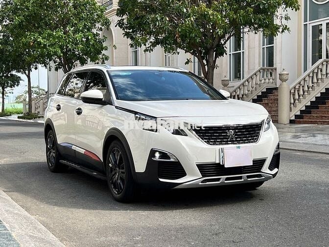 Peugeot 5008 2021 Allure trắng, full LS, có vay NH