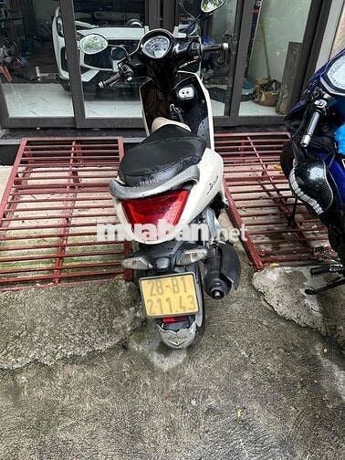 Bán xe như hình nhà nhiều xe không đi đến