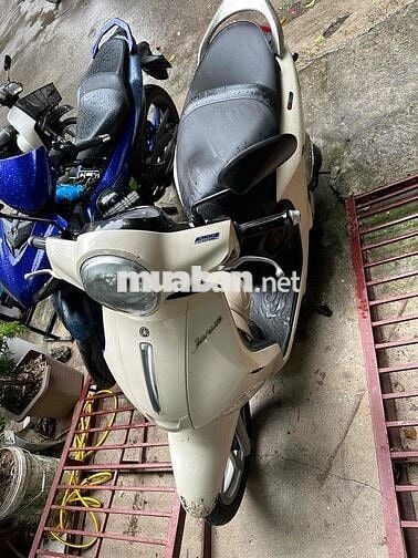 Bán xe như hình nhà nhiều xe không đi đến