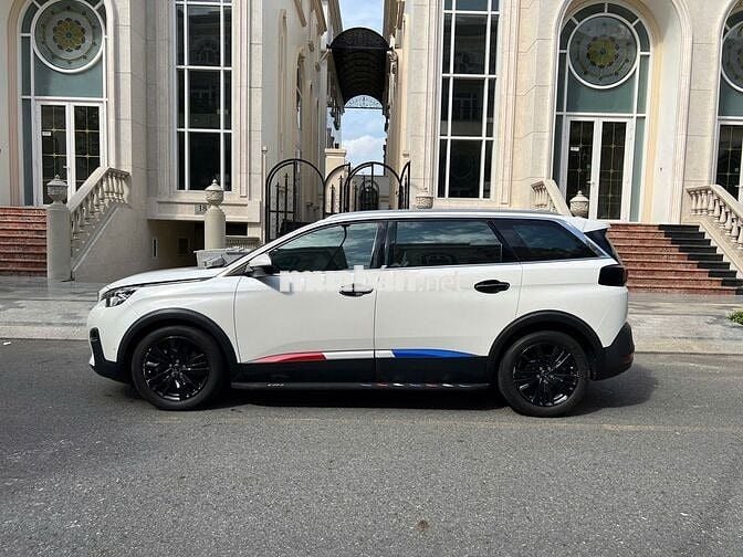 Peugeot 5008 2021 Allure trắng, full LS, có vay NH