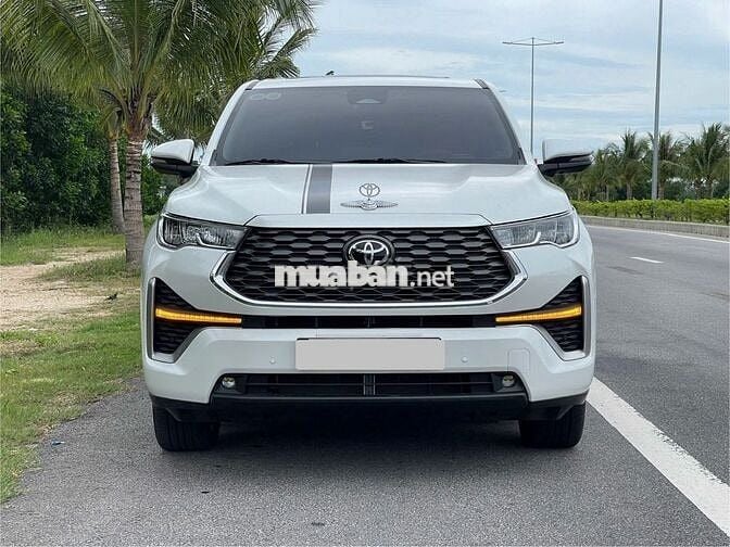 Toyota Innova Cross Hybrid 2024  lướt,còn Bảo hành