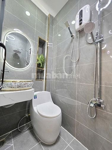 ⭐️Cần tiền bán Nhà tuyệt đẹp Cao Cấp Phan Văn Trị, P11, Q.Bình Thạnh.