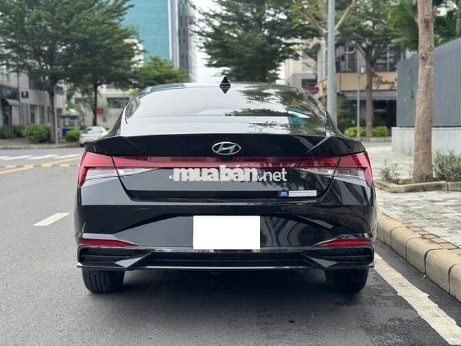 Hyundai Elantra 2022 1.6 AT Đặc biệt lướt, vay 70%
