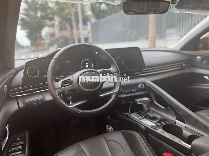 Hyundai Elantra 2022 1.6 AT Đặc biệt lướt, vay 70%