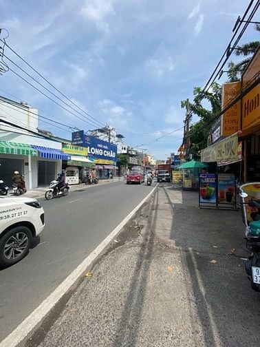 Bán nhà mặt tiền đỗ xuân hợp, giá 2 tỷ tiện kinh doanh buôn bán