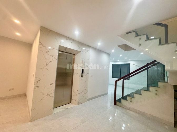 Bán nhà Võng Thị 7 tầng, 97m2, có thang máy, ô tô vào, ngõ thông