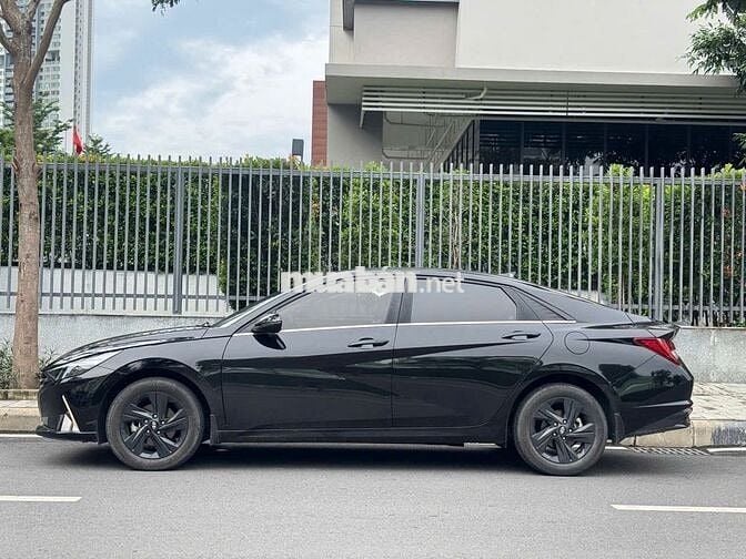 Hyundai Elantra 2022 1.6 AT Đặc biệt lướt, vay 70%