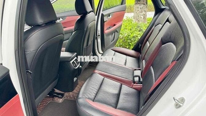 Kia K3 2022 1.6 pre chạy 6v km zin toàn bộ từ lốp