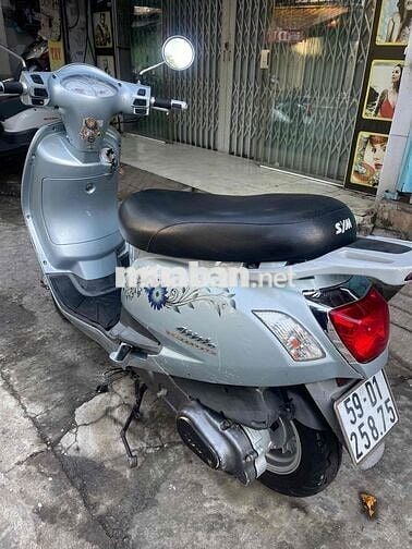 Alizabetr rin đẹp đời cao