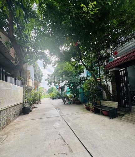 Nhà hẻm 6m An Dương Vương, Bình Tân. DT 5x20m, 2 tầng. Giá 6.5 tỷ TL