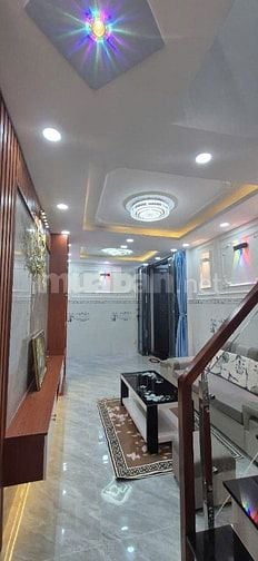 Nhà mới tuyệt đẹp, 1Trệt, 1lầu, 3,15mx13m. Hẻm 43 Bình Đông, P14,Q8