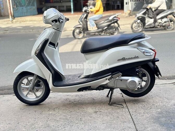 Nozza grande đời 2016 màu trắng còn đẹp và mới 95%