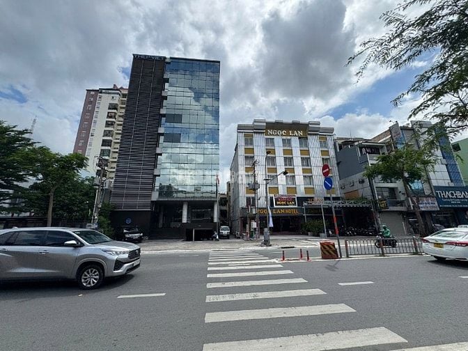 Lời ngay 7 tỷ, mặt tiền Trần Hưng Đạo Q1, DT: 4,8x17 KC 4T hđt 90tr