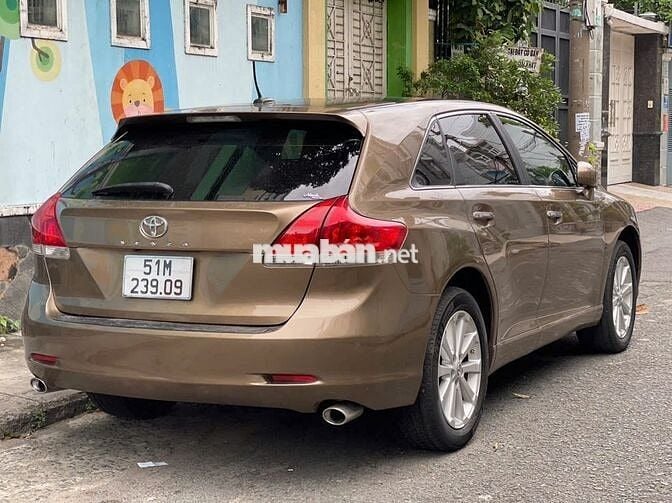 Venza 2.7 AT bản full cực kỳ đẹp.