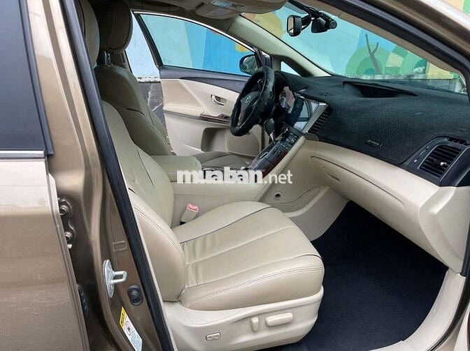 Venza 2.7 AT bản full cực kỳ đẹp.