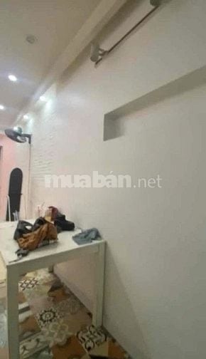 Cho thuê nhà ĐĐTNghi hẻm 3m(BG) Nguyễn Biểu, P.2, Q.3 giá 12tr