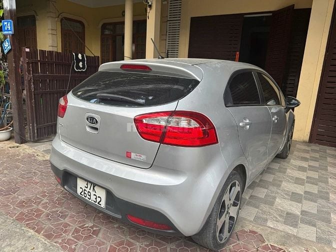 Kia Rio 2011 1.6 AT - 98000 km