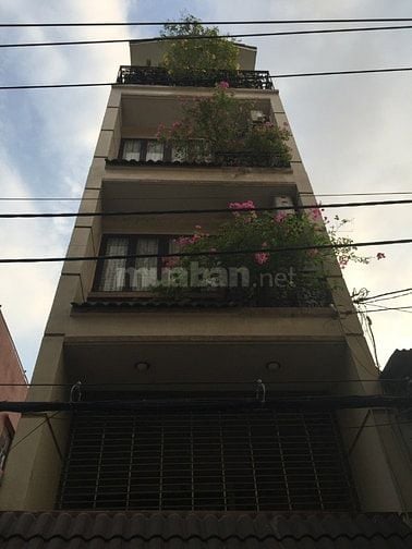Gia đình đi định cư cần bán -83/131 Năm Châu, Phường 11, Quận Tân Bình