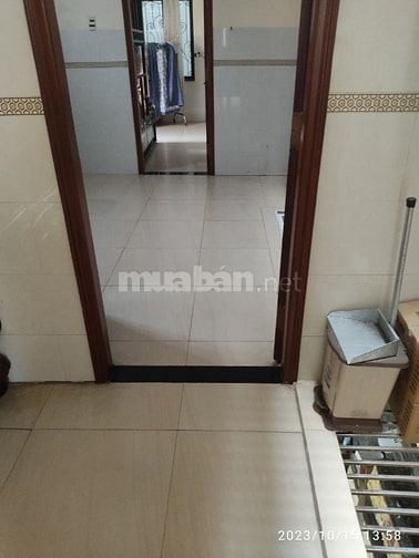 Gia đình đi định cư cần bán -83/131 Năm Châu, Phường 11, Quận Tân Bình