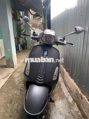 CẦN BÁN XE VESPA SPRINT 2018 NỮ ĐI KO VA CHẠM