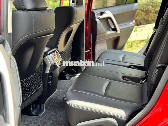 Toyota Prado 2023 VX 2.7L - 22000 km, một chủ.