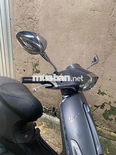 CẦN BÁN XE VESPA SPRINT 2018 NỮ ĐI KO VA CHẠM