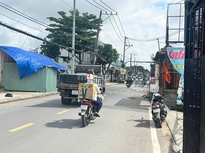 Bán 3527 m2  giá 100 tỷ đất giáo dục mặt tiền đường Trịnh Thị Miếng  