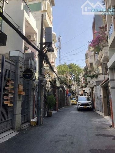 Bán nhà Hẻm xe hơi vào nhà CMT8 ,q3 , 4,1x16m(64m2) trệt lầu , 9 tỷ 