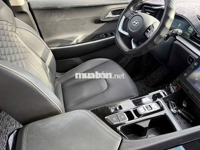 Hyundai Custin 2024 Cao Cấp 2.0T - 24000 km