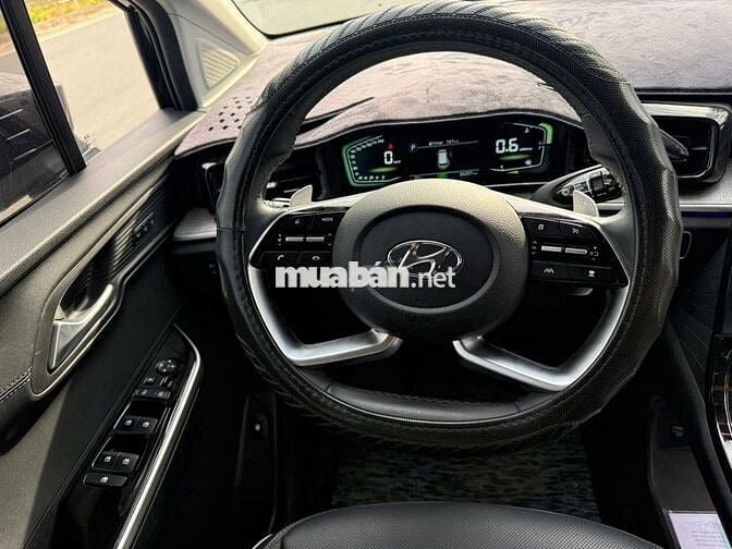 Hyundai Custin 2024 Cao Cấp 2.0T - 24000 km