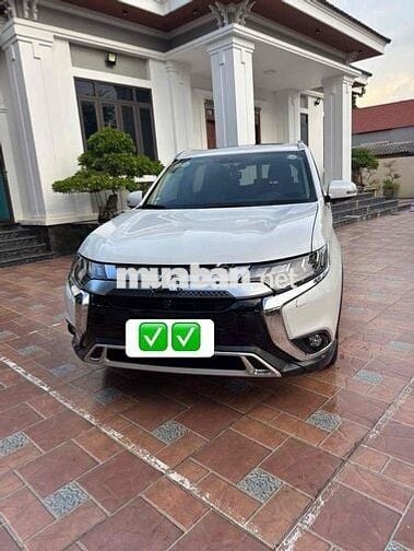 Mitsubishi Outlander 2020 2.0 CVT Premium  - 65000
