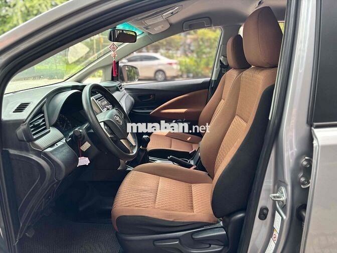 Toyota Innova 2020 E 2.0 MT - 61000 km