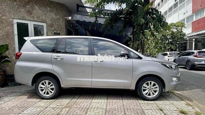 Toyota Innova 2020 E 2.0 MT - 61000 km