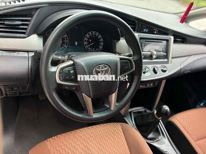 Toyota Innova 2020 E 2.0 MT - 61000 km