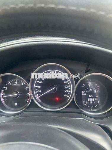 7 272 2017 2.0 AT - 82000 km