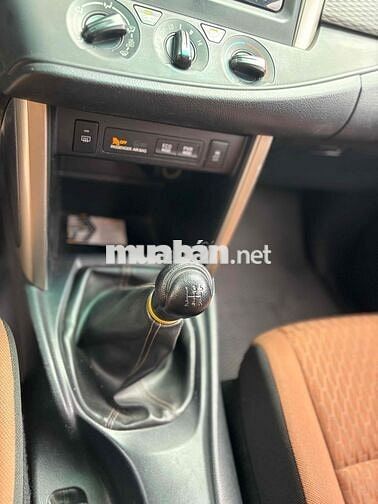 Toyota Innova 2020 E 2.0 MT - 61000 km