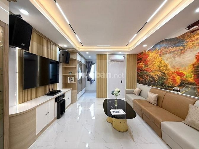 Siêu phẩm 5 Lầu THANG MÁY CAO CẤP Gara để 2 xe hơi hẻm 10m Lê Đức Thọ