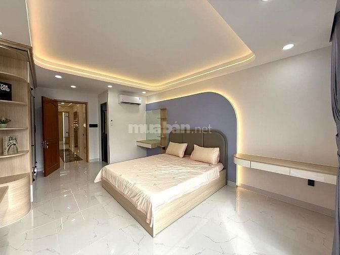 Siêu phẩm 5 Lầu THANG MÁY CAO CẤP Gara để 2 xe hơi hẻm 10m Lê Đức Thọ