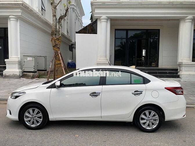 Chính chủ bán Toyota Vios E 1.5AT trắng sx 2018