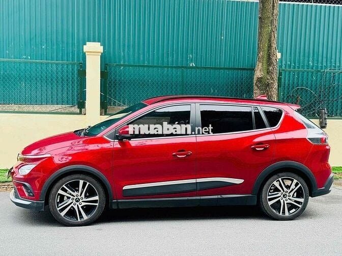 VinFast Lux SA2.0 2021 SA2.0 tiêu chuẩn - 1 km