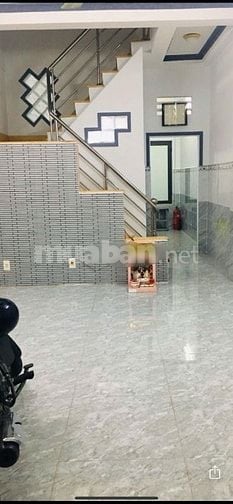 Cho thuê nhà hẻm 3m(BG) Âu Dương Lân, P.2, Q.8 giá 11tr 