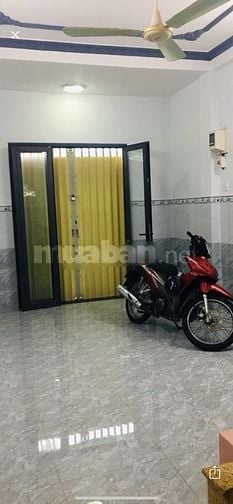 Cho thuê nhà hẻm 3m(BG) Âu Dương Lân, P.2, Q.8 giá 11tr 
