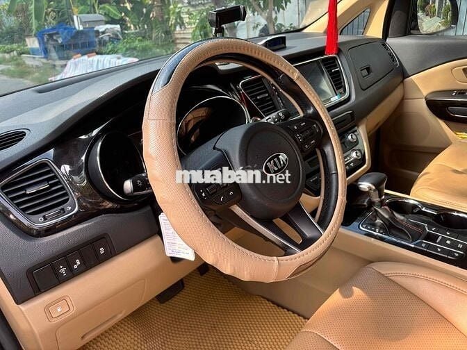 Kia Sedona 2019 Luxury D - 68000 km