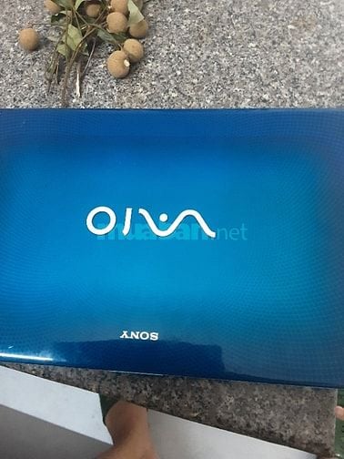 Máy sony vaio pcg 61212w vẫn sử dụng bình thường 