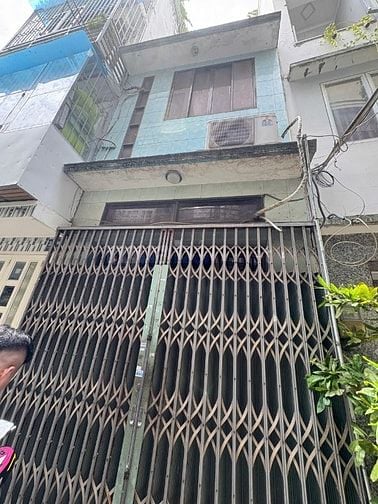 Cho thuê nhà hẻm 3m(BG) Lạc Long Quân, P.5, Q.11 giá 10tr