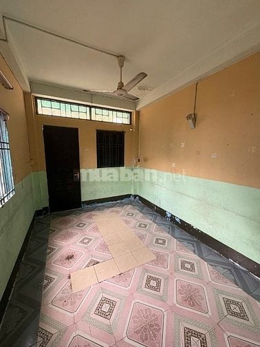 Cho thuê nhà hẻm 3m(BG) Lạc Long Quân, P.5, Q.11 giá 10tr