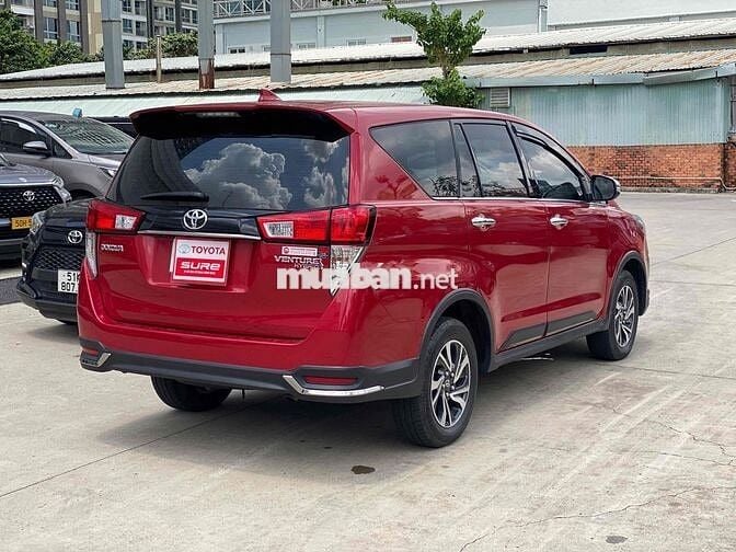 Toyota Innova 2021 Venturer - 22000 km