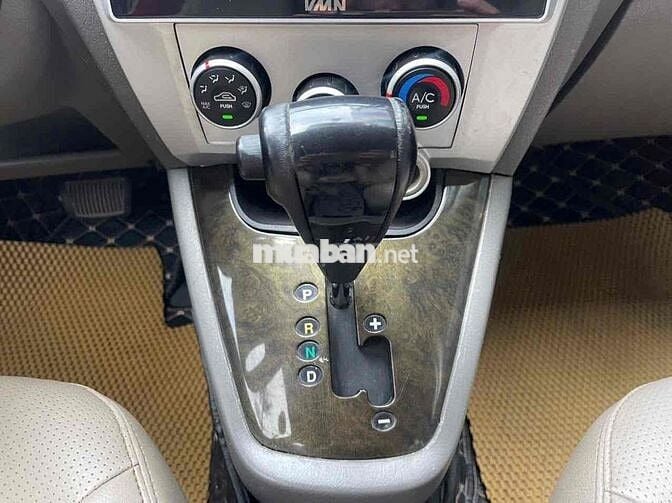 tuc son nhà dùng xe 2 cầu tự động cần bán