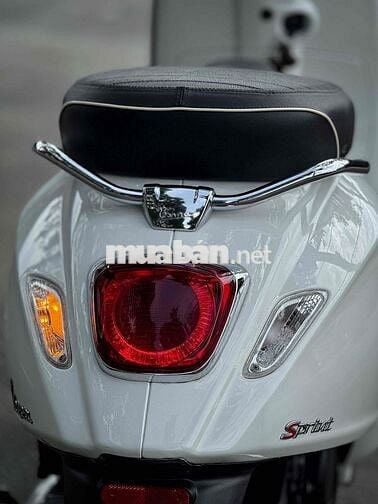 Vespa Sprint 125 2022 Trắng Đen Chính chủ