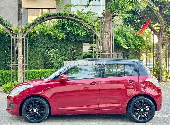 Suzuki Swift 2014 1.4 AT - 98000 km